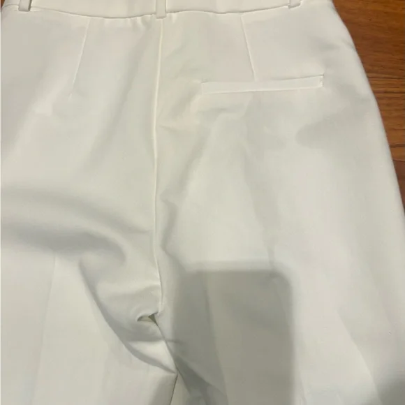 Zara - Picture 2 of 6